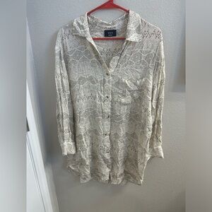 Neutral t-shirt dress